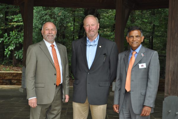 President Steven Leath, left, a member of the conservation organization Boone and Crockett Club, and Forestry and Wildlife Sciences Dean Janaki Alavalapati, right, welcomed the club’s Chief of Staff Tony Schoonen to Auburn where he gave a talk to faculty and students, “Understanding Conservation: Responsible Commercial Use of Natural Resources.”